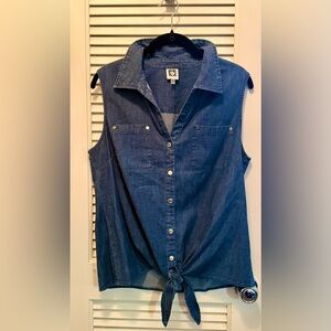 Anne Klein Denim Blue Sleeveless top w/Gold Button Waist Tie size M